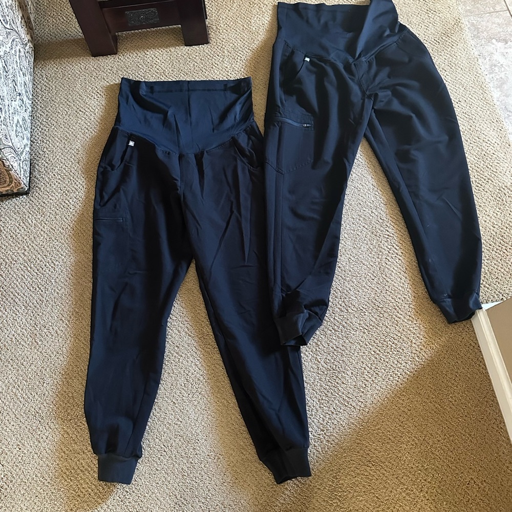 EUC Figs maternity jogger scrub pants